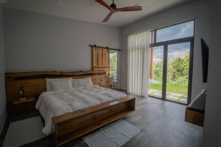 Modern Villa Overlooking Macal River Valley Benque Viejo Del Carmen ภายนอก รูปภาพ
